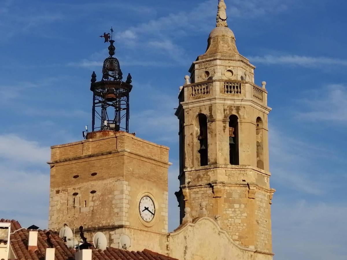 Atico Con Fantasticas Vistas Al Mar Y La Iglesia Apartment Ситжес Екстериор снимка