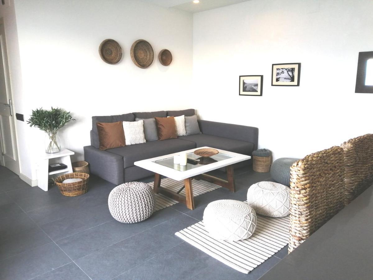 Atico Con Fantasticas Vistas Al Mar Y La Iglesia Apartment Ситжес Екстериор снимка
