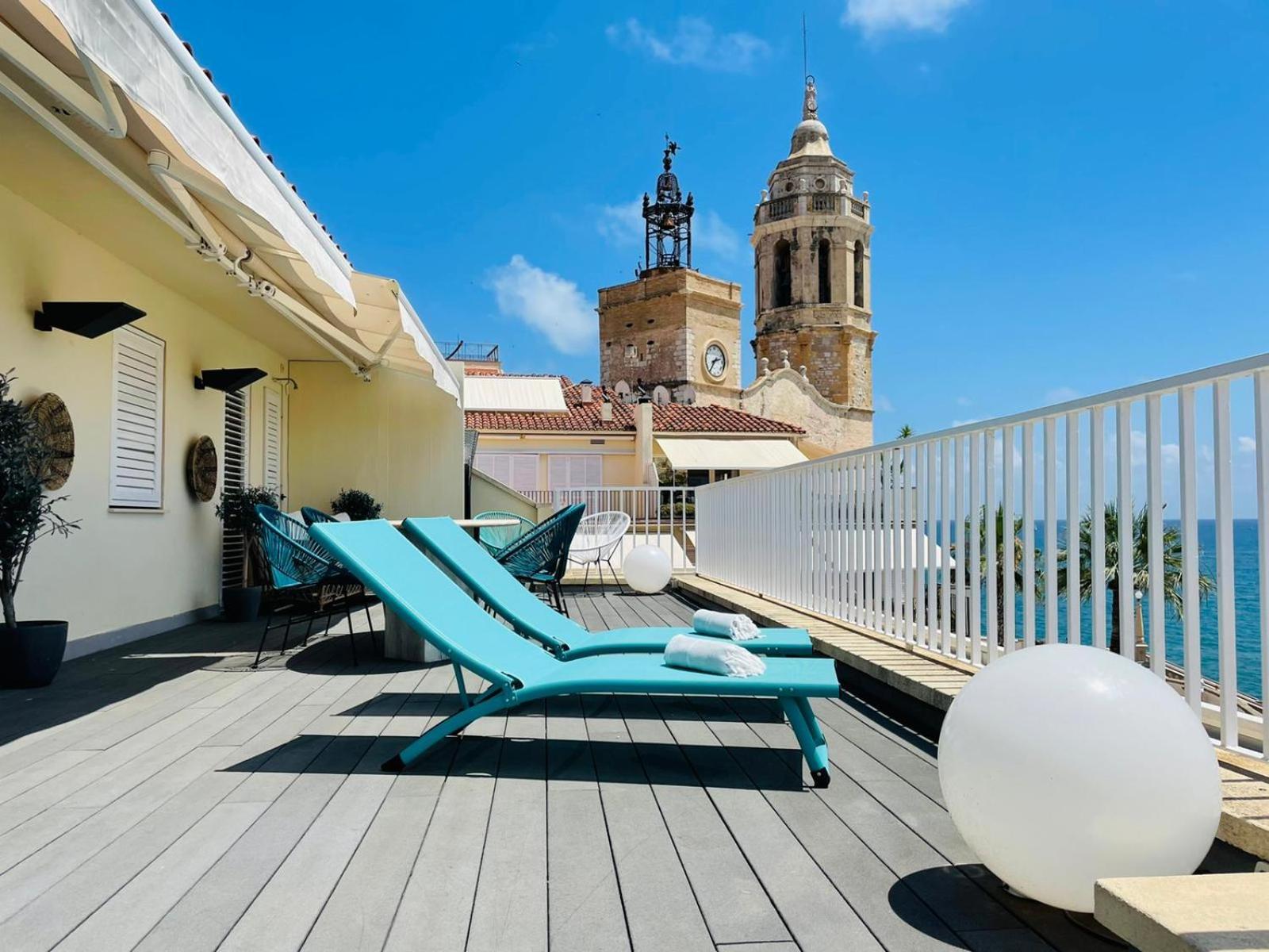 Atico Con Fantasticas Vistas Al Mar Y La Iglesia Apartment Ситжес Стая снимка